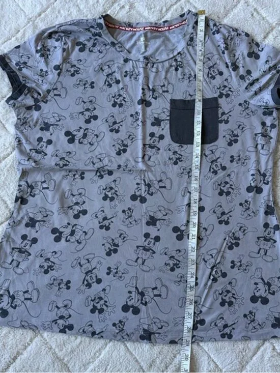 Disney Parks | Short Sleeve Mickey Mouse Pocket Tee | Size Extra Extra Large - Picture 8 of 8